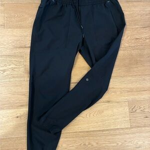 Men's Lululemon License To Train Black Jogger Pants With Vents